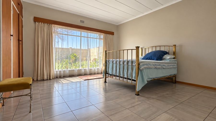 5 Bedroom Property for Sale in Vaalpark Free State
